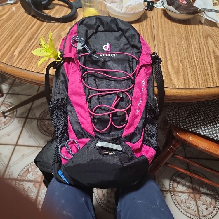 deuter airlite 14 sl backpack AC Lite recycled polyester alu greystone The hip fins have a conical shape and adapt seamlessly to the female hip DEUTER Sports Backpack 'AC Lite