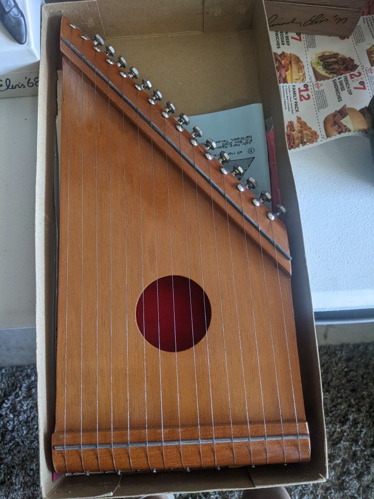 Vintage Harp 🎶🎻🎷🎹🎸📯🤩😁