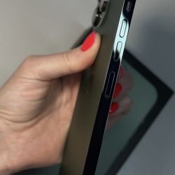 iPhone 13 Pro Max 256GB Unlocked – Like New $450