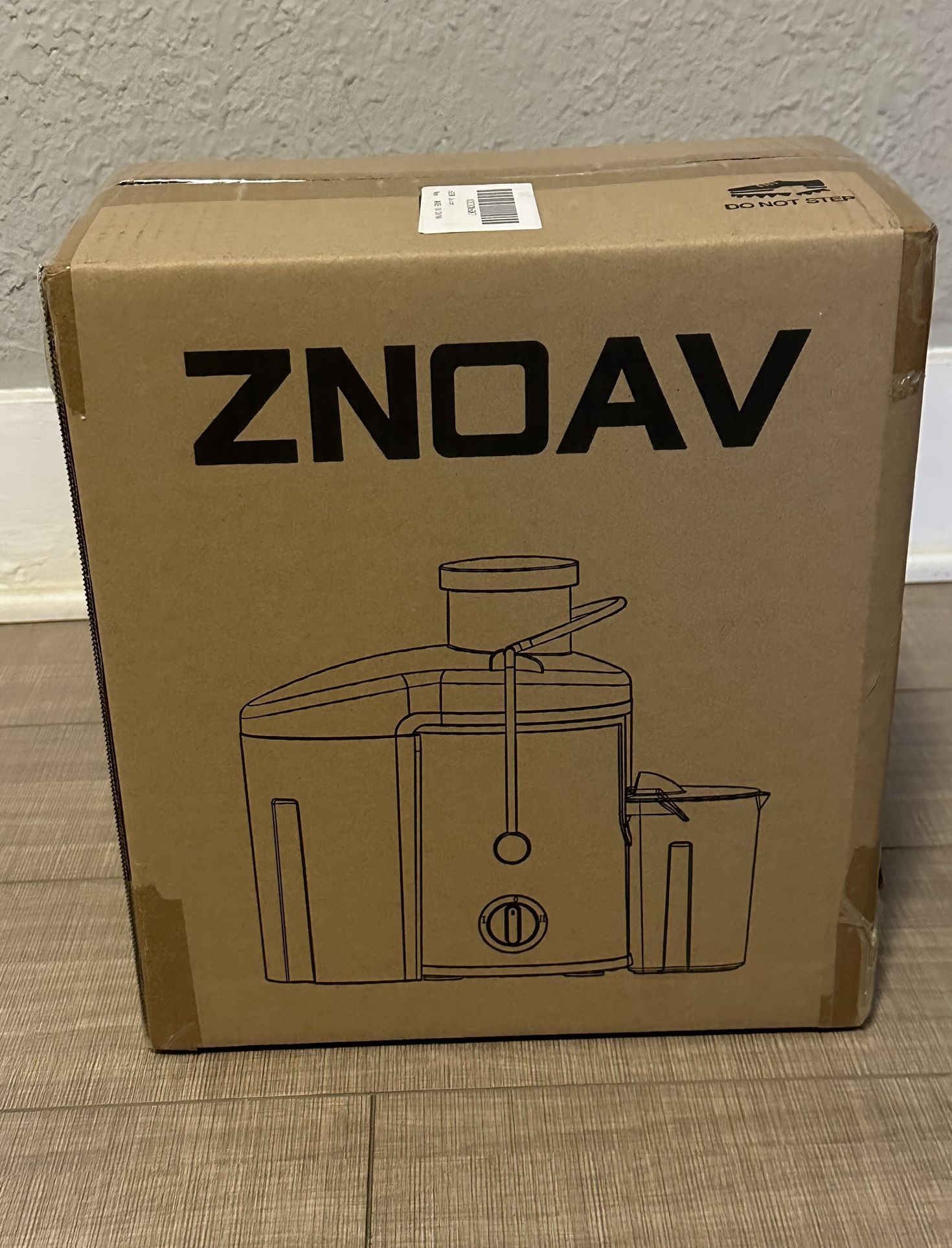 NEW ZNOAV Juicer 600W Black & Silver