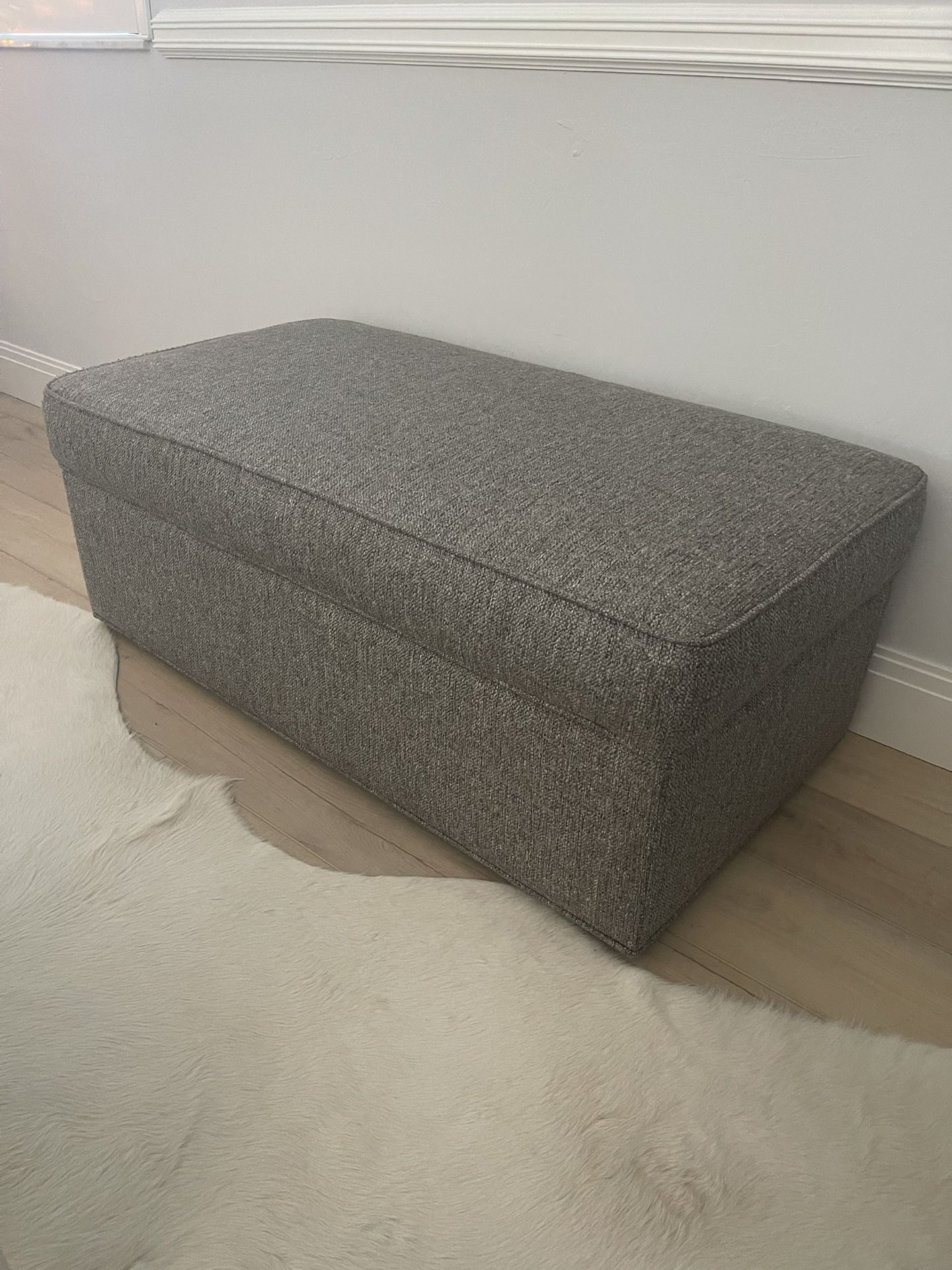 Gray Storage Bench / Ottoman