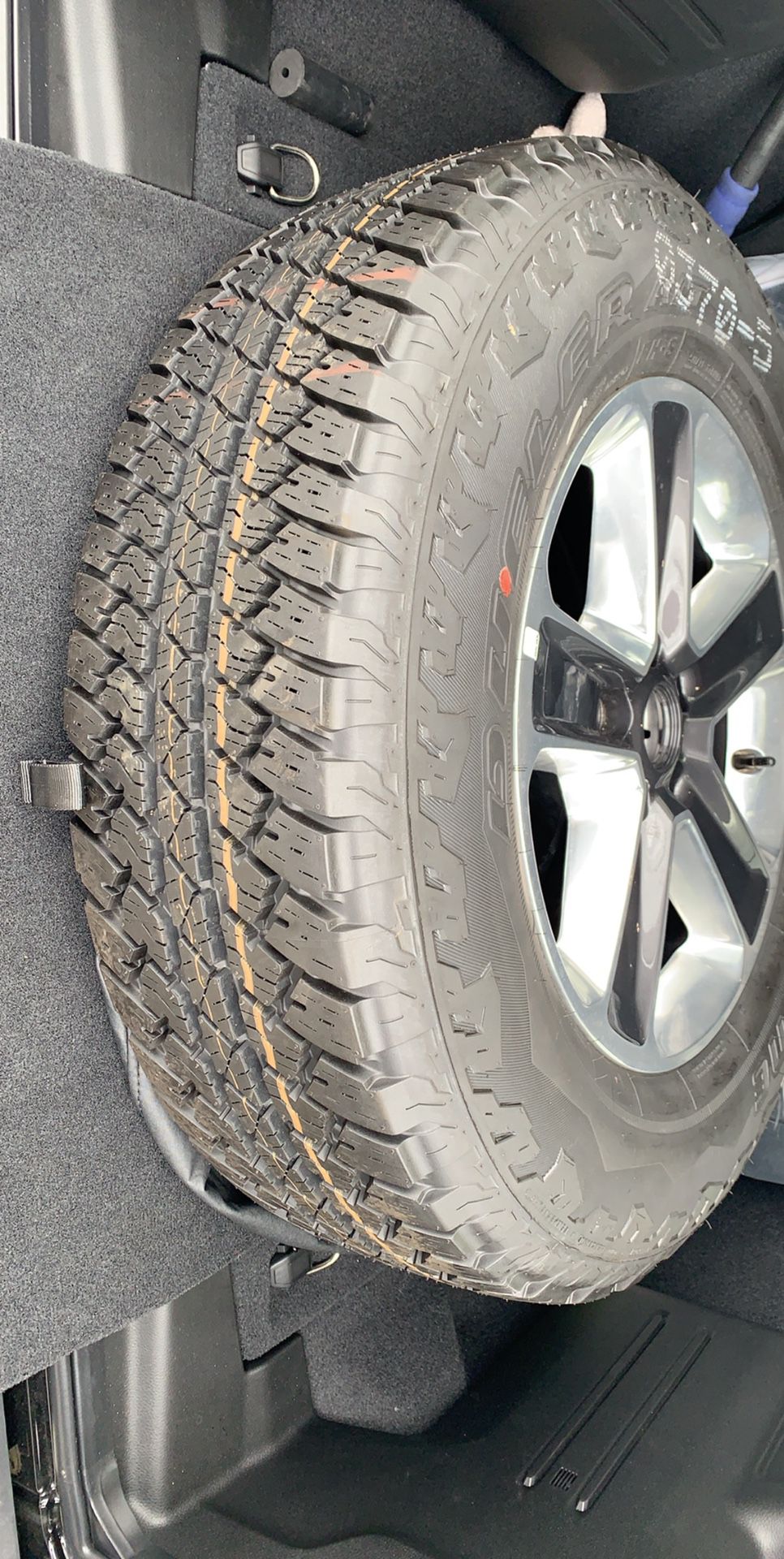 New 2019 Jeep Wrangler wheels & tires