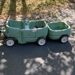 Step 2 Wagon for two with Tag-along Trailer, green