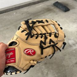 Rawlings first Base Glove