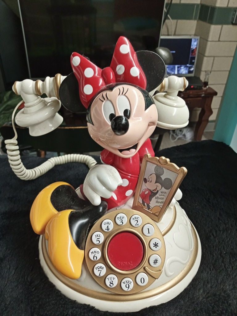 Vintage disney Minnie Mouse rare desk top phone.
