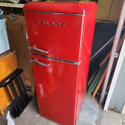 Retro Galanz Refrigerator Freezer 