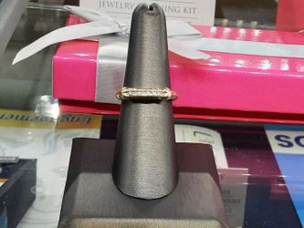 Men's Ring - Yellow Gold 10k (.417) 2.6 grams Size 7