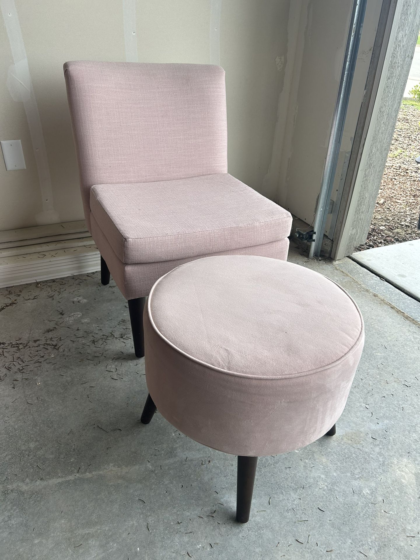Chair With Footstool