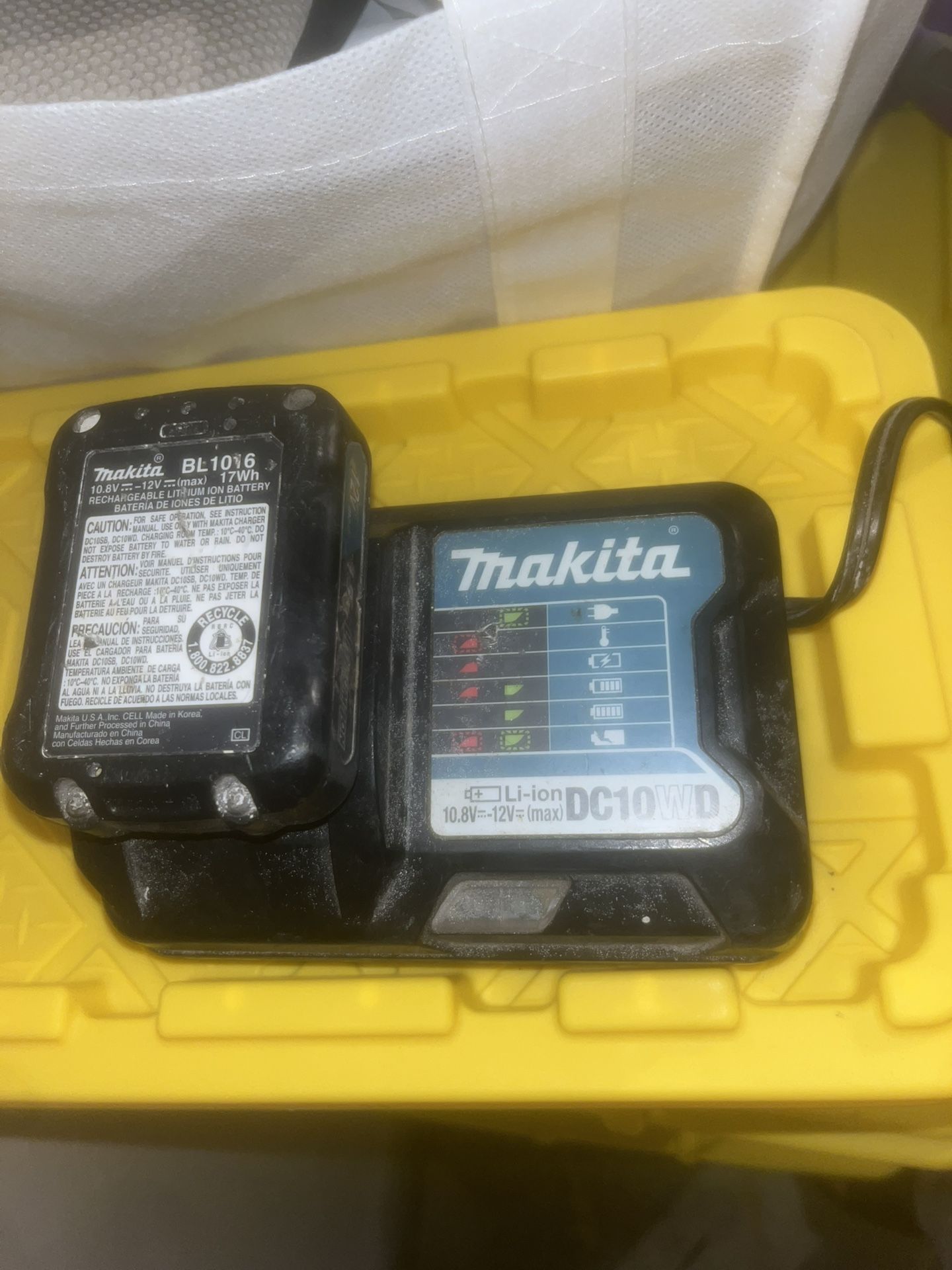 Makita Battery/Charger