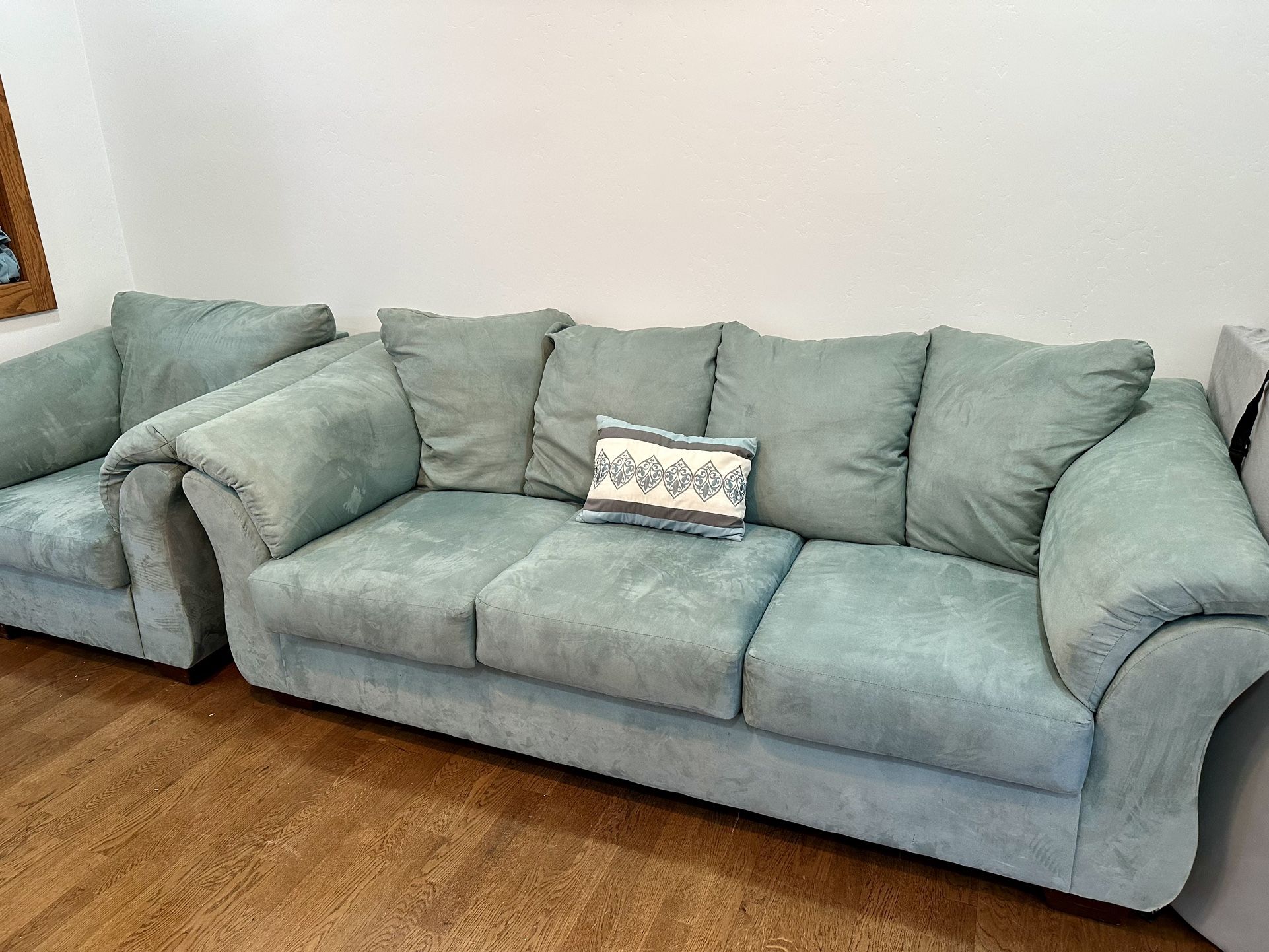 Aqua Sofa Set