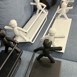 4  Cartoon people figure shelves- Towel Racks Wall Mount Heavy Duty Storage 2 white 2 black