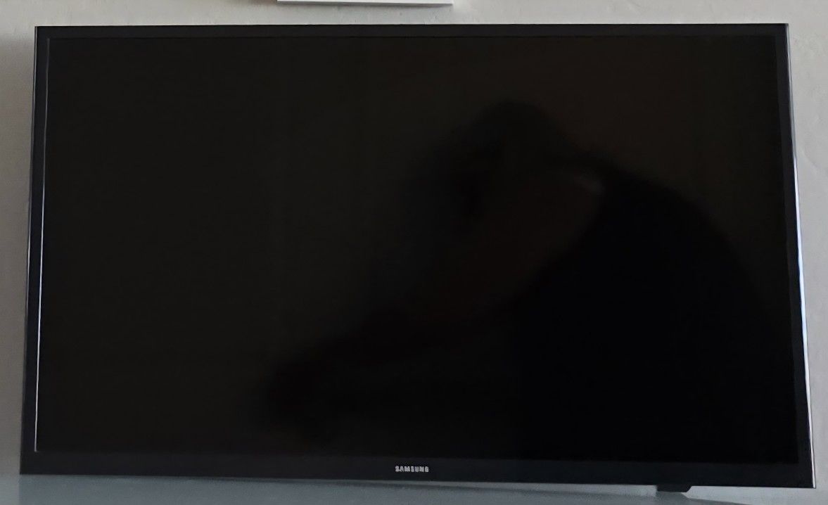 32" Samsung TV