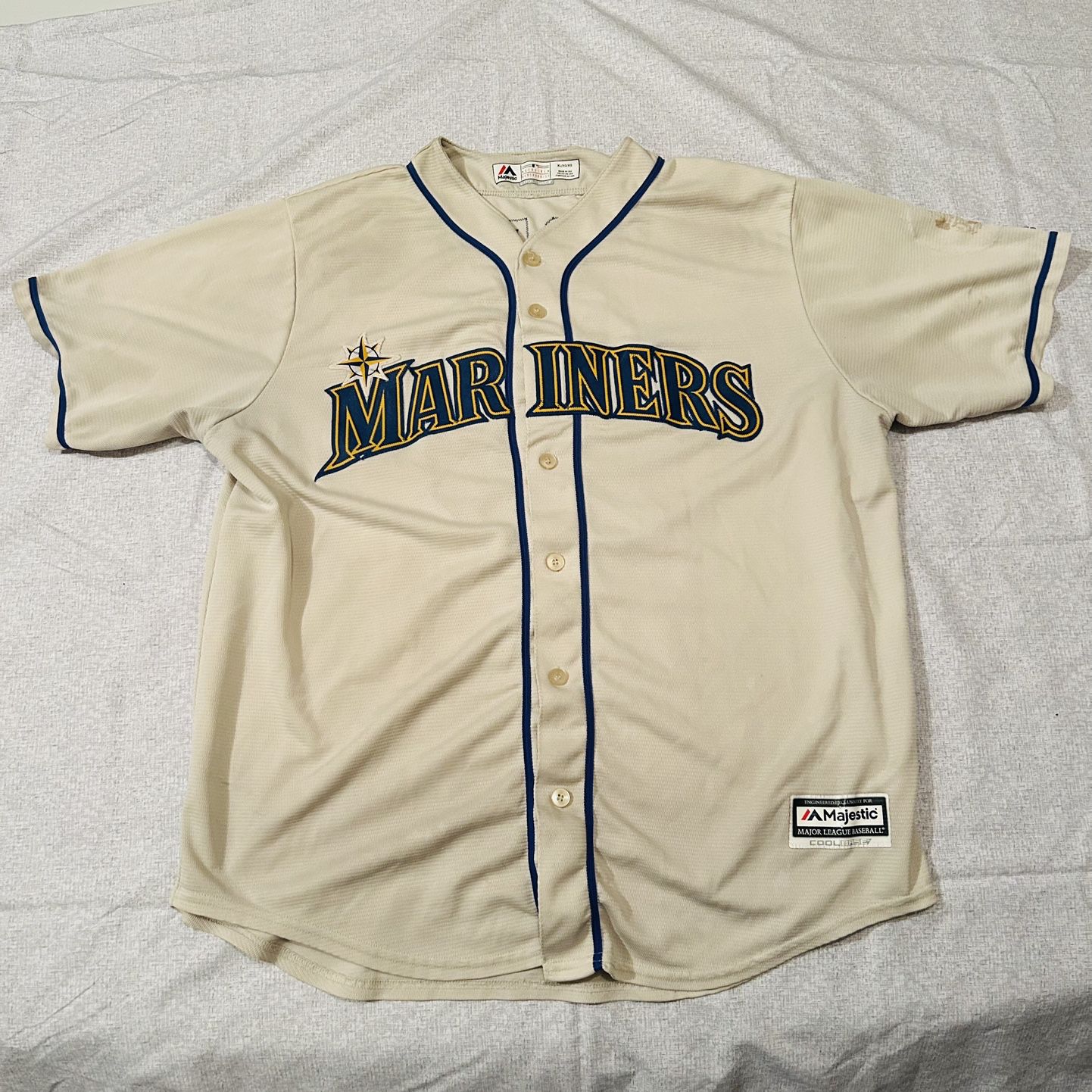 Majestic Seattle Mariners Women's Medium Morrow #35 MLB Jersey Made In USA  for Sale in Kennewick, WA - OfferUp