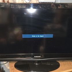 32" TV / PC MONITOR SAMSUNG NO REMOTE