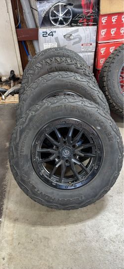 Fuel wheel 18s 6x139 with all terrain tires