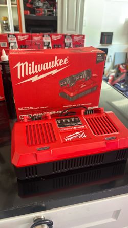 Milwaukee Rapid charger