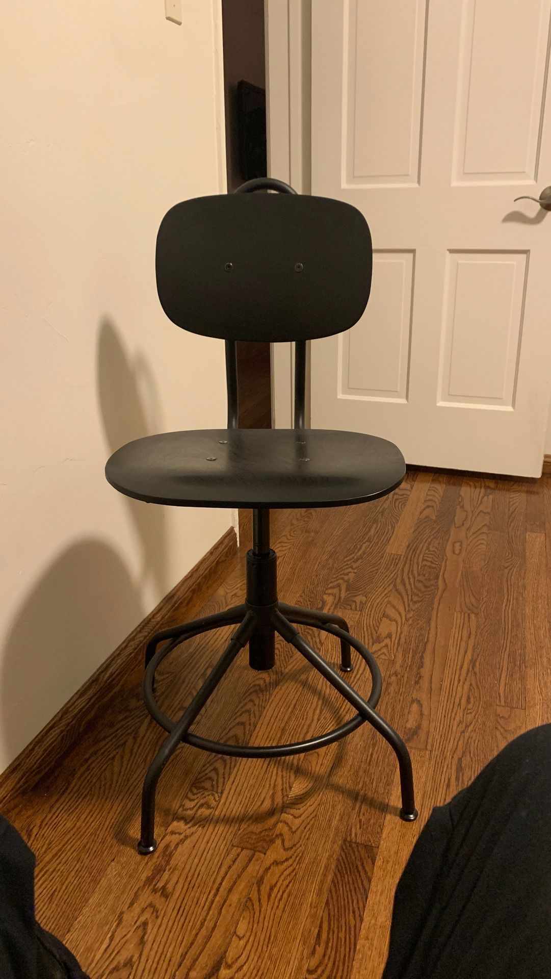 Desk chair for sale