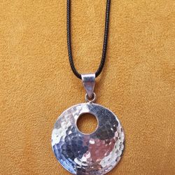 Pendant & Lace Necklace 