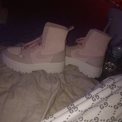 Nike High Top Boots Size 11 Pink