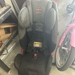 Dione Convertible Car Seat.  Baby and booster 