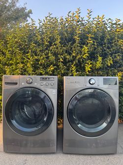 LG Front Load Washer and Dryer Electric  Set