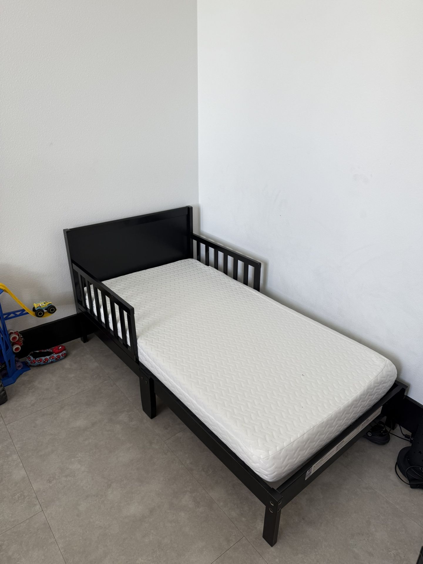 Toddler Bed With Mattress 