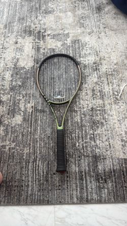 Tennis racquet