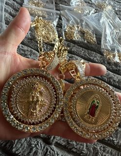 Necklace and pendant.