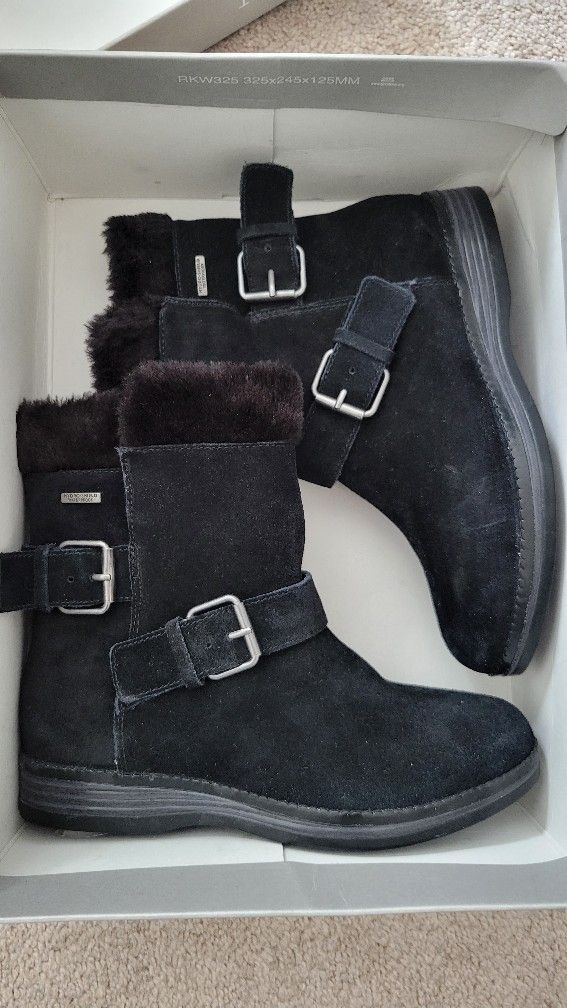 Womens Rockport- Size 5.5 Buckled Boot- New
