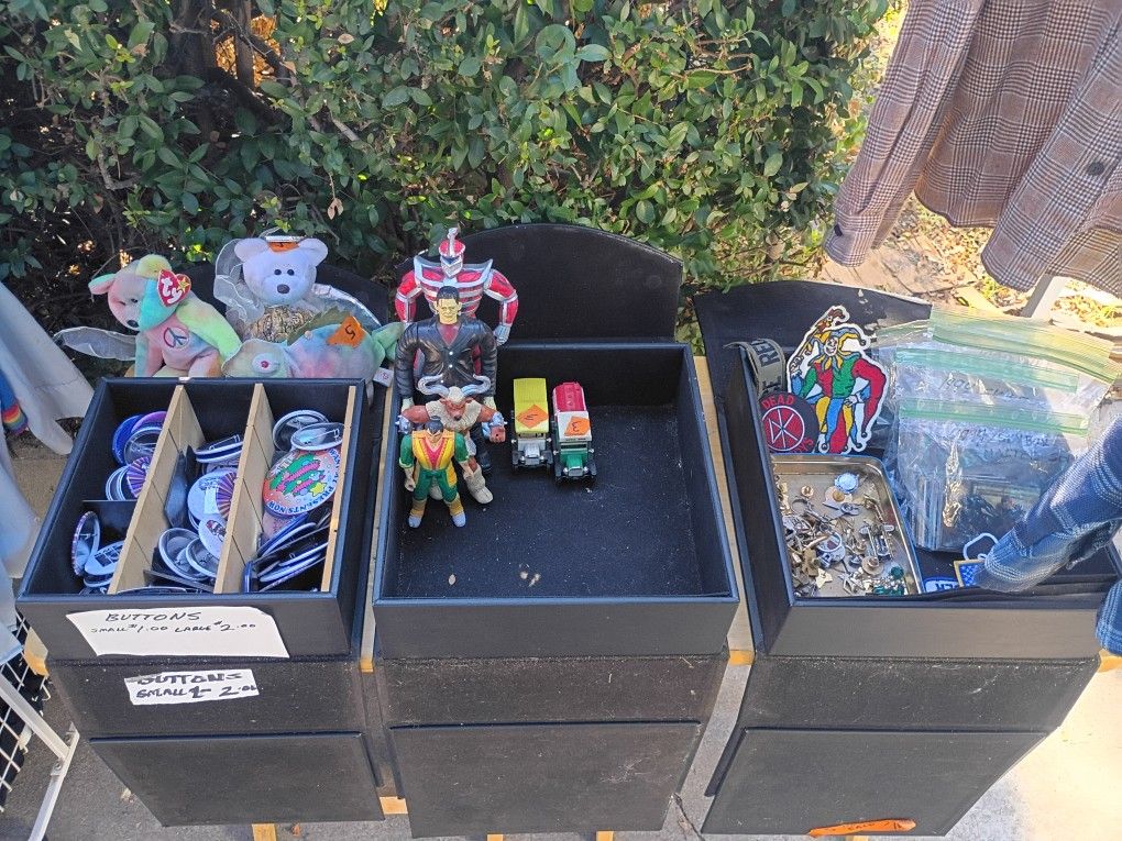 YARD SALE 3484 Lila Street Riverside CA 