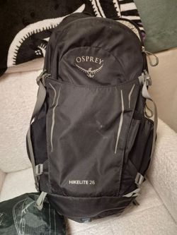 Osprey Hikelite 26 Backpack with raincover and additional DayLite Sling