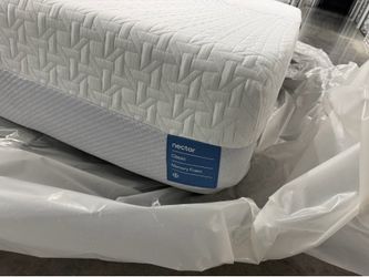 Nectar Luxe Memory Foam King Mattress 70% OFF