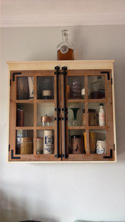 Wall mounted display cabinet