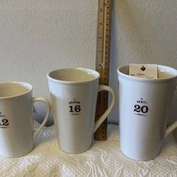 Startbucks 3 Mug Set 2010.
