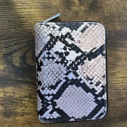 Snake Pattern Card Holder