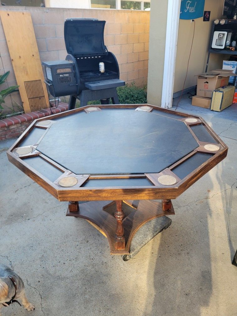 Poker Table