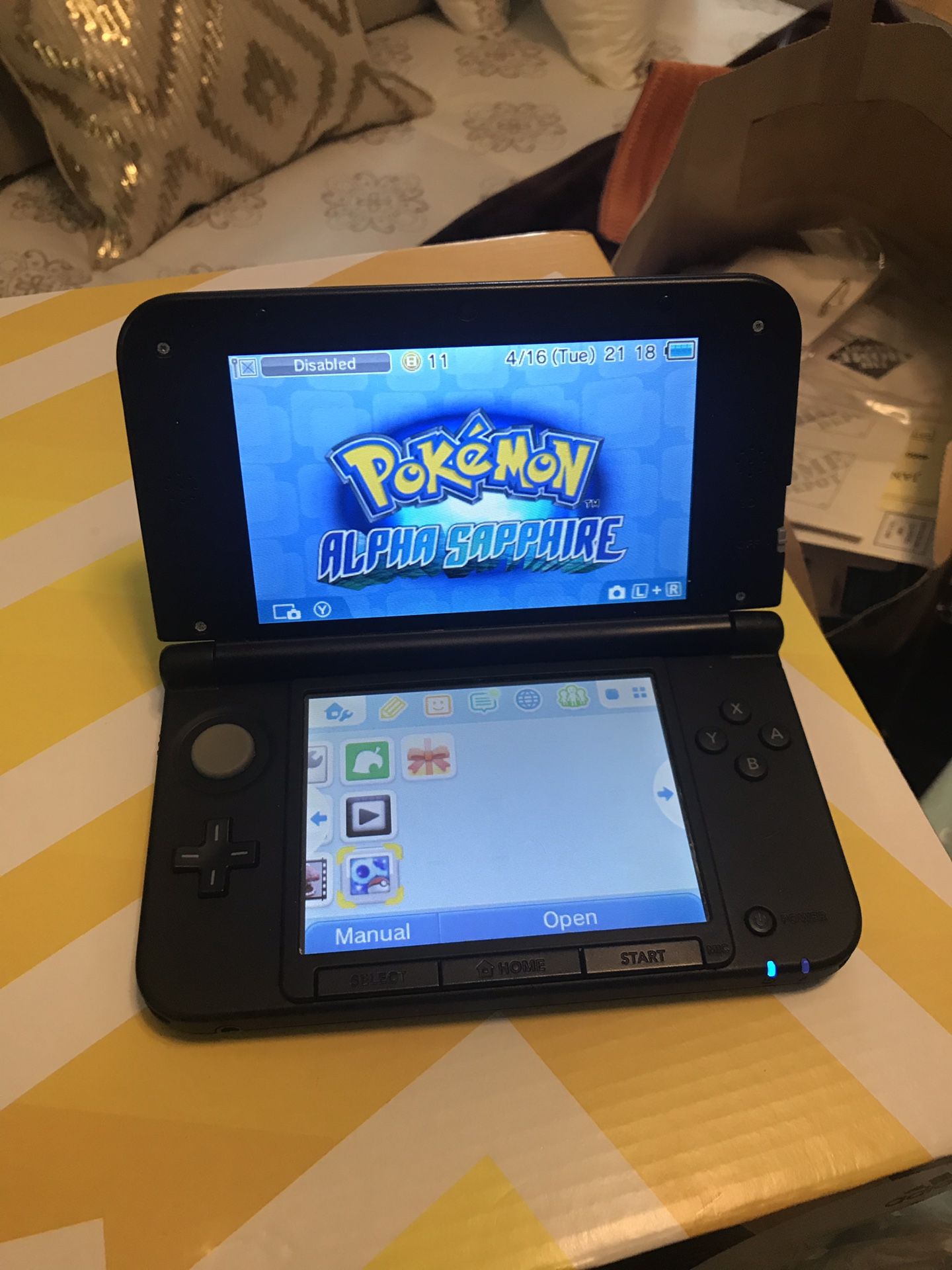 Nintendo 3DS - great condition with two games