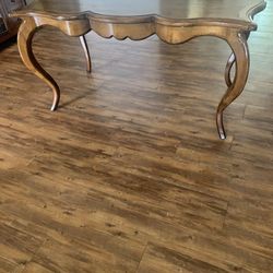 Solid Wood Dinning Table.