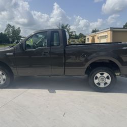 2005 Ford E-150