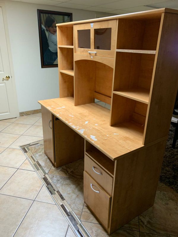 COMPUTER DESK for Sale in Dearborn Heights, MI OfferUp