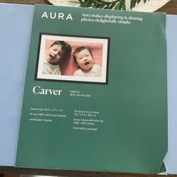 Aura Carver Digital Photo Frame