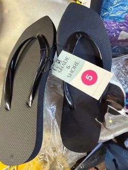 Sandals size 5