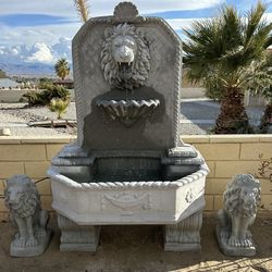 New Fountain With 2 Lions Made Out Of Cement 