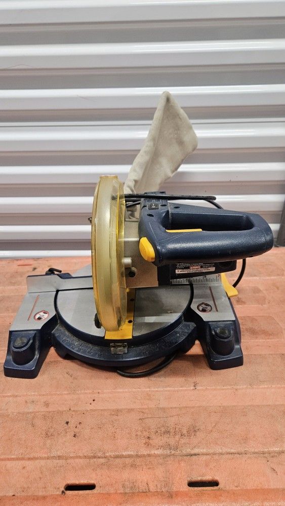 RYOBI Miter Saw 7 1/4 inch - Compound & Laser Guide