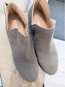 Size 8.5 Reaction shoes