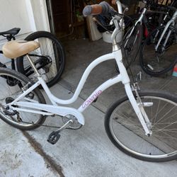 Women’s Electra Townie Cruiser Bike 