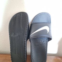 Nike Slides 