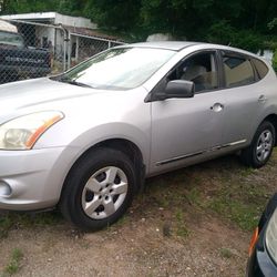 Silver Nissan Rogue (For Sale)