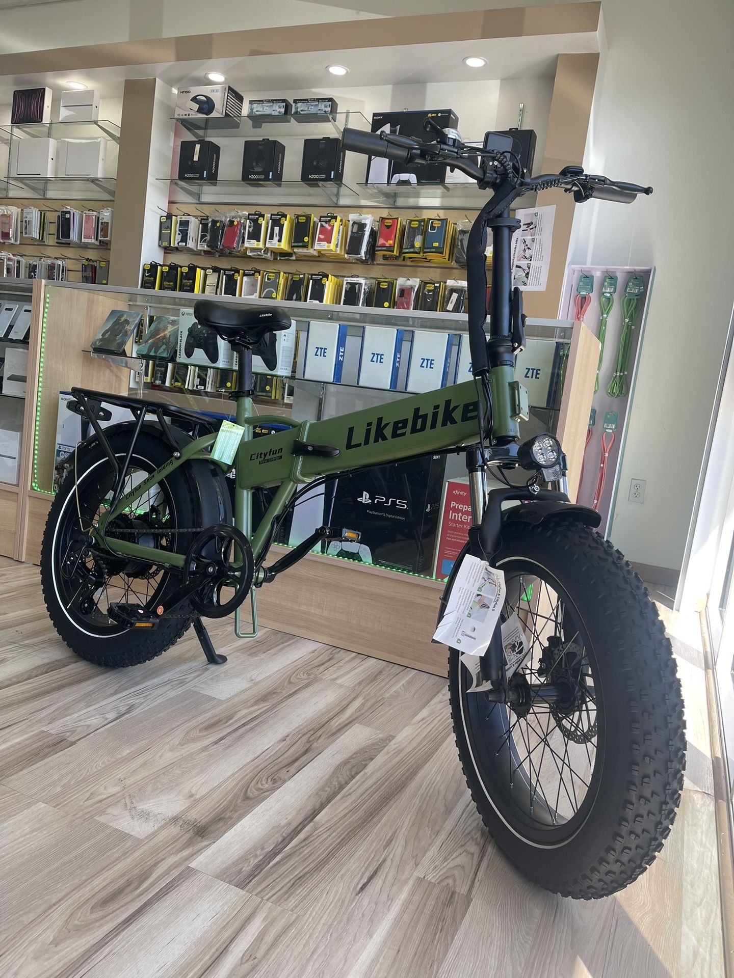 Green Modern Ebike 20Mph City Fun Electric Bicycle ($100 Is The Initial Payment To Finance) Read Description