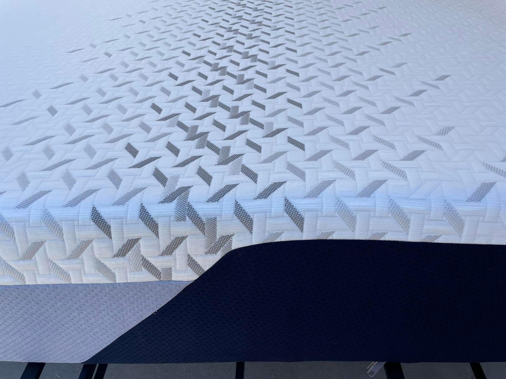 Nectar Premier Memory Foam, King, Like New, Excellent Condition